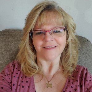 Meet your Posher, Theresa